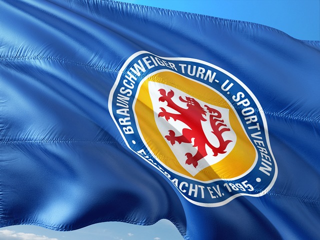 更是因为年 更是因为年